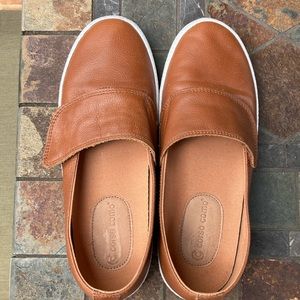 Corso Como, Italian leather and adjustable comfort shoes. Size 9 1/2 M